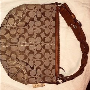 Vintage Coach in great condition!